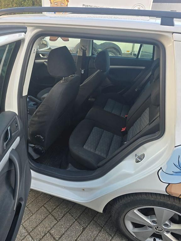 Gebraucht Skoda Octavia Classic 102 PS (75 kW) 2010 Weiß Kombi