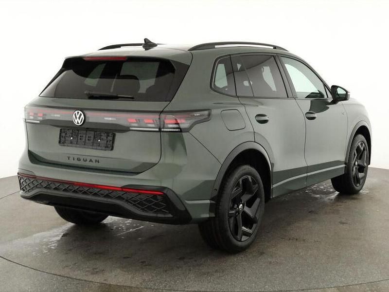 Neu VW Tiguan R-line 193 PS (141 kW) 2025 Grau SUV