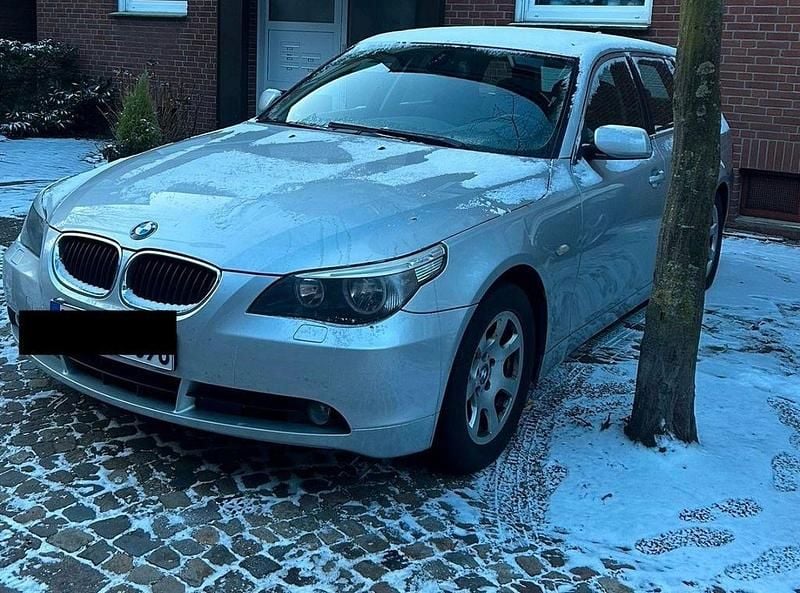 Gebraucht BMW 525 163 PS (119 kW) 2005 Silber Limousine