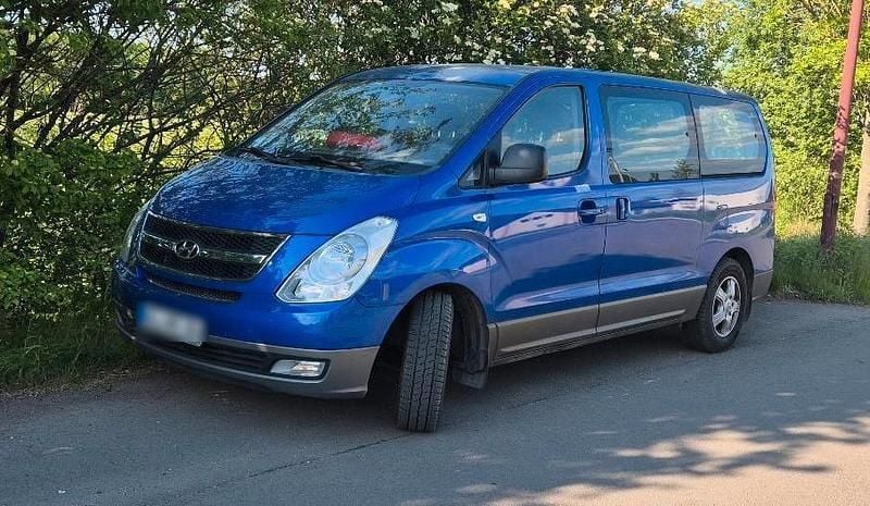 Blau Gebraucht 2009 Hyundai H-1 Van / Kleinbus | 4.500 € (Guter Preis) - Bild 1/4