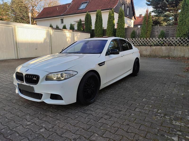 Weiß Gebraucht 2011 BMW 550 Comfort Edition Limousine | 10.700 € (Superpreis) - Bild 1/4