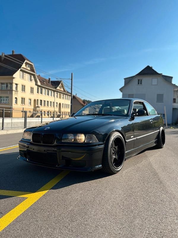 Schwarz Gebraucht 1997 BMW 323 M Sport Coupé | 13.500 € (Fairer Preis) - Bild 1/4