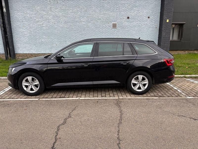 Gebraucht Skoda Superb Ambition 150 PS (110 kW) 2019 Schwarz Kombi