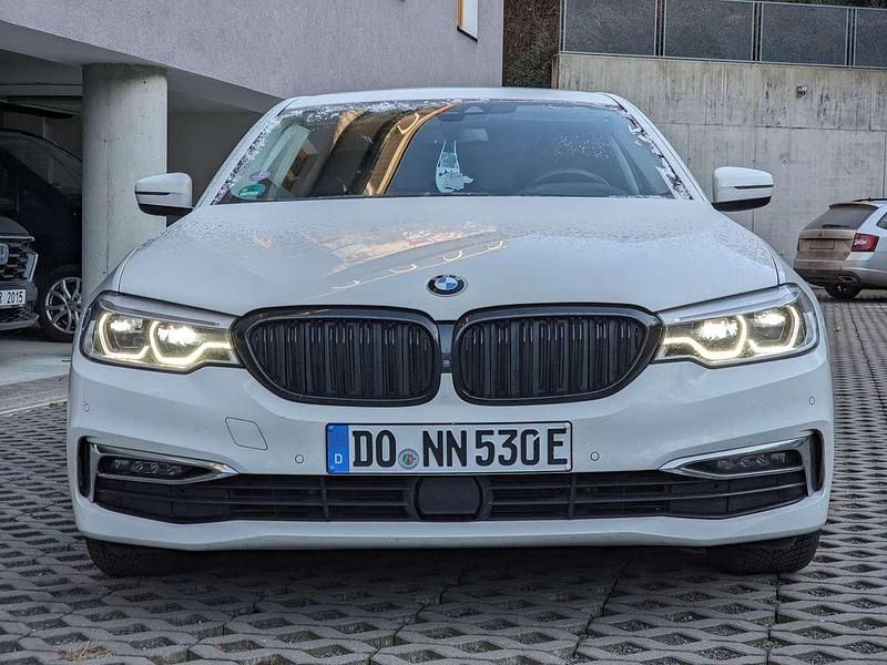 Gebraucht BMW 530 Luxury Line 252 PS (185 kW) 2020 Weiß Limousine
