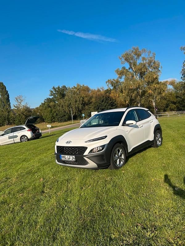 Weiß Gebraucht 2022 Hyundai Kona SUV | 18.990 € (Fairer Preis) - Bild 1/4