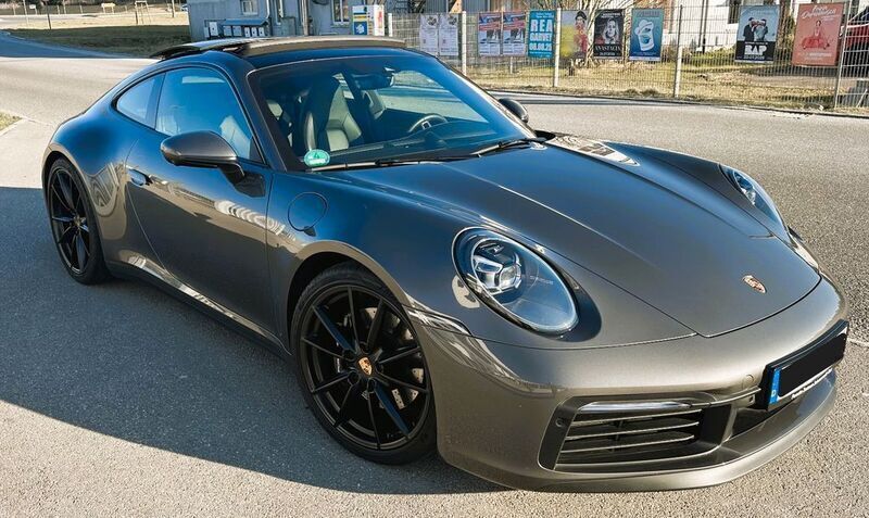 Grau Gebraucht 2020 Porsche 911 Carrera 4S Coupé | 132.500 € (Fairer Preis) - Bild 1/4