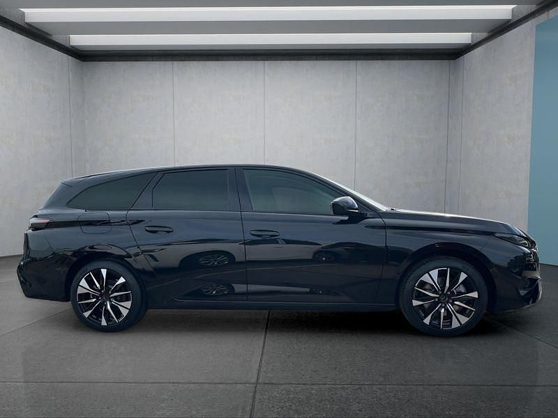 Neu Peugeot 308 SW Allure 145 PS (106 kW) 2025 Schwarz Kombi