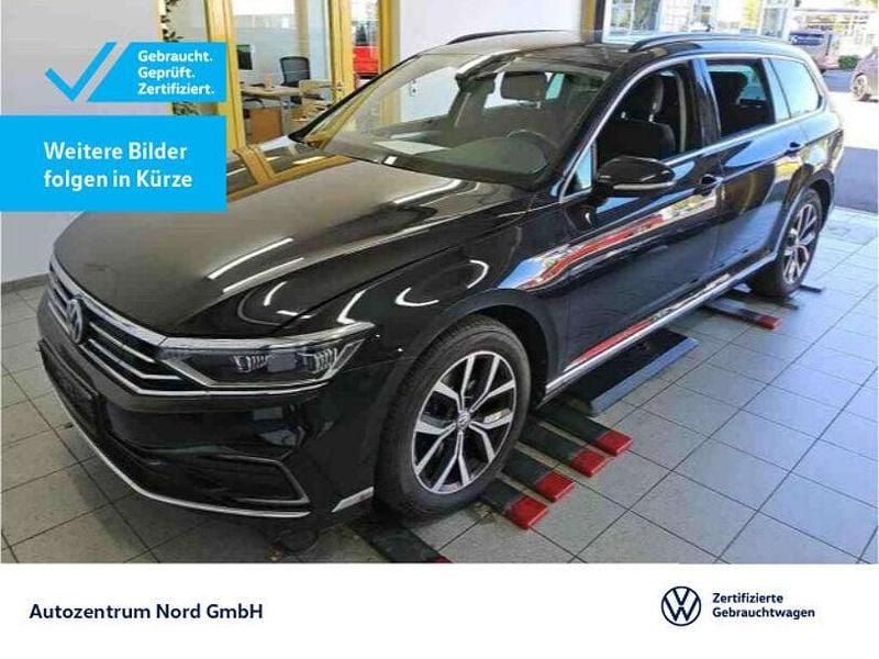 Schwarz Gebraucht 2020 VW Passat GTE Kombi | 20.780 € (Fairer Preis) - Bild 1/4