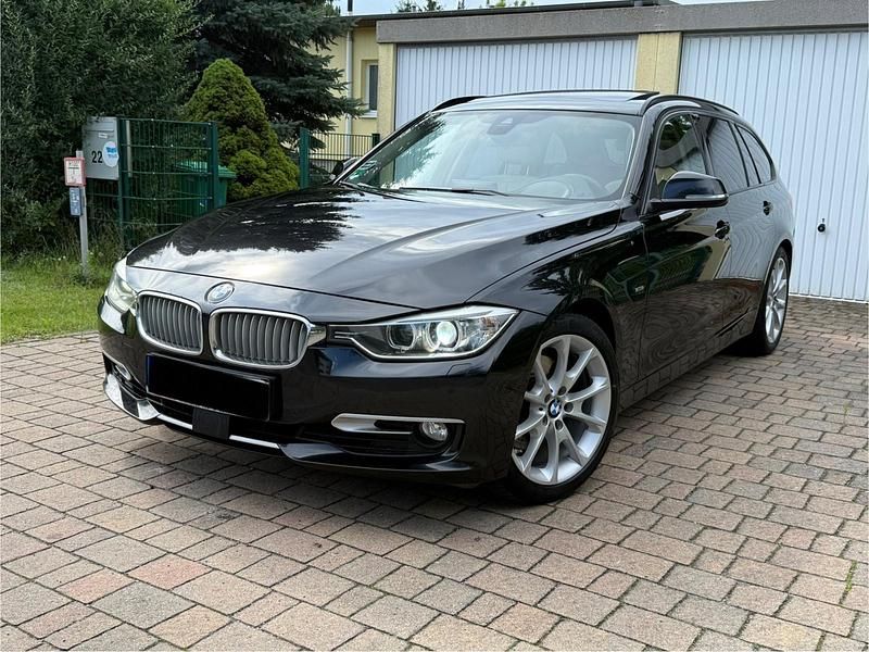 Schwarz Gebraucht 2014 BMW 330 Sport Line Kombi | 10.999 € (Superpreis) - Bild 1/4
