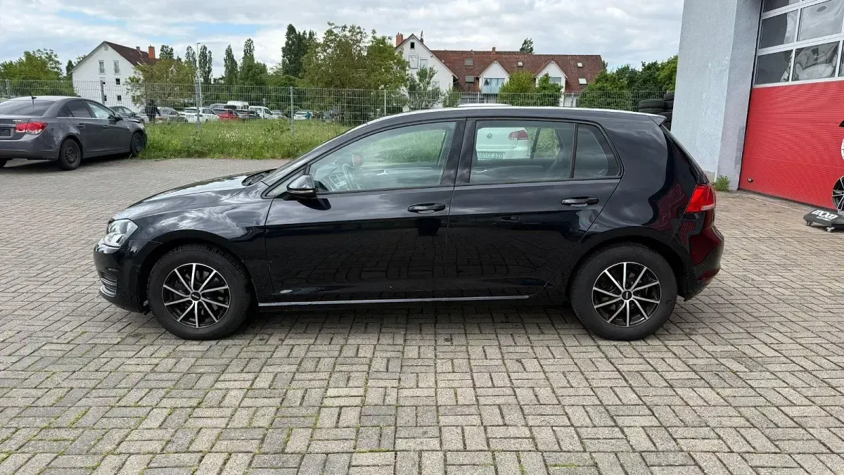 Second-hand VW Golf VII 86 CP (63 kW) 2013 Negru Hatchback