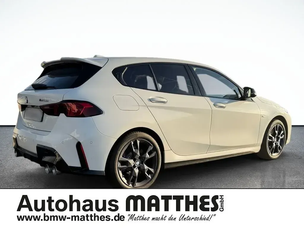 Gebraucht BMW M135 Efficient Dynamics 300 PS (220 kW) 2024 Weiss Kleinwagen