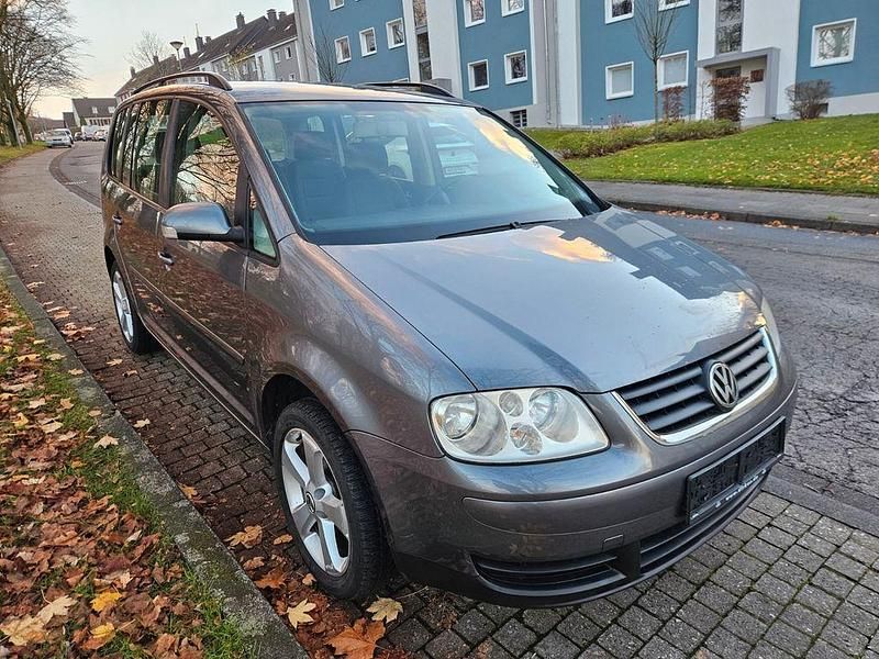 Gebraucht VW Touran Basis 105 PS (77 kW) 2005 Grau Van / Kleinbus