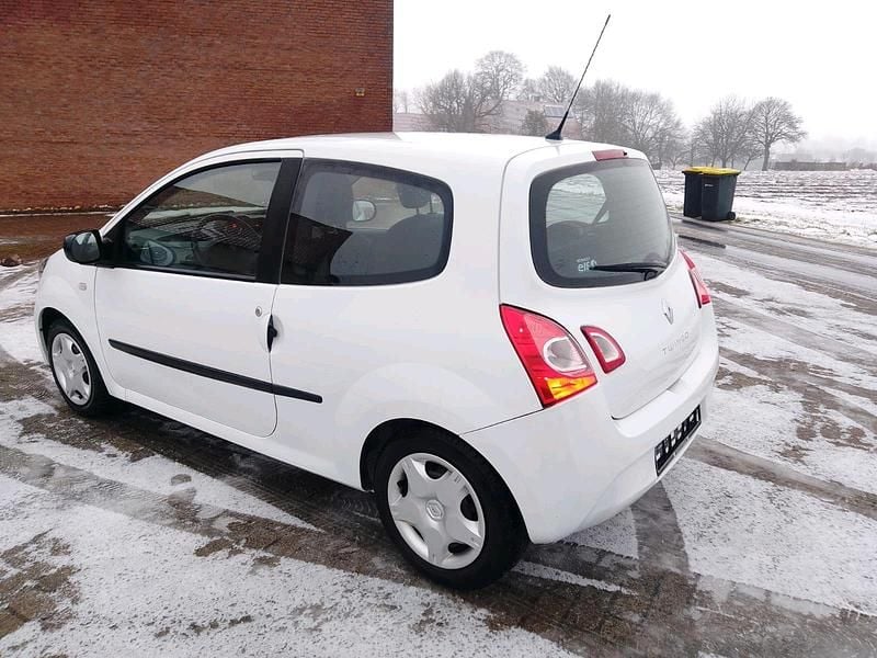 Gebraucht Renault Twingo Dynamique 75 PS (55 kW) 2013 Weiß Kleinwagen
