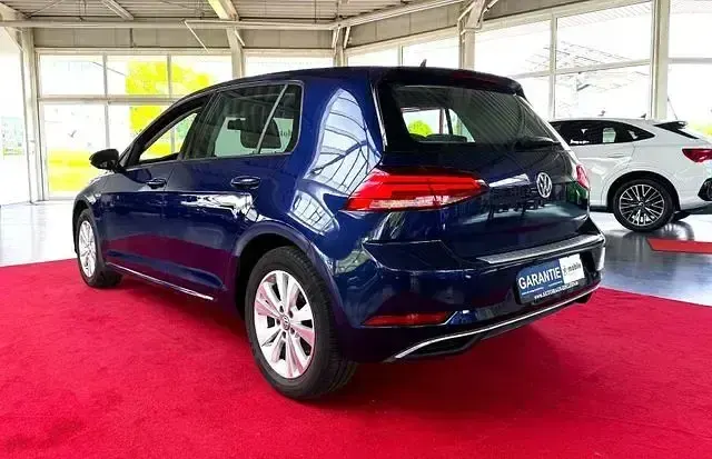 Gebraucht VW Golf VII Comfortline 131 PS (96 kW) 2019 Andere Limousine