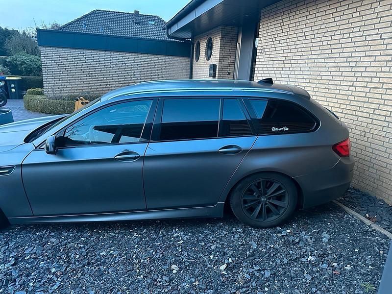 Gebraucht BMW 530 258 PS (189 kW) 2010 Andere farben Kombi