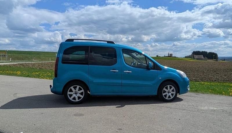 Gebraucht Citroën Berlingo 114 PS (83 kW) 2014 Blau Van / Kleinbus