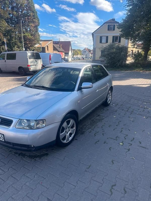 Silber Gebraucht 2003 Audi A3 Limousine | 1.600 € (Guter Preis) - Bild 1/4