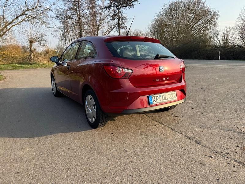 Gebraucht Seat Ibiza SC Reference 69 PS (50 kW) 2013 Rot Kleinwagen