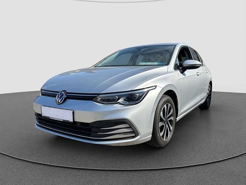 Gebraucht VW Golf VIII Active 150 PS (110 kW) 2023 Silber Limousine