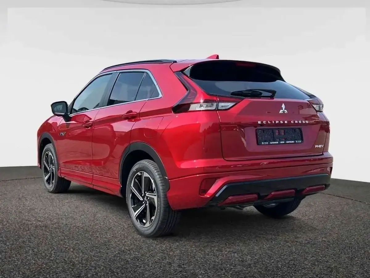 Gebraucht Mitsubishi Eclipse Cross Plus 188 PS (138 kW) 2024 Rot SUV