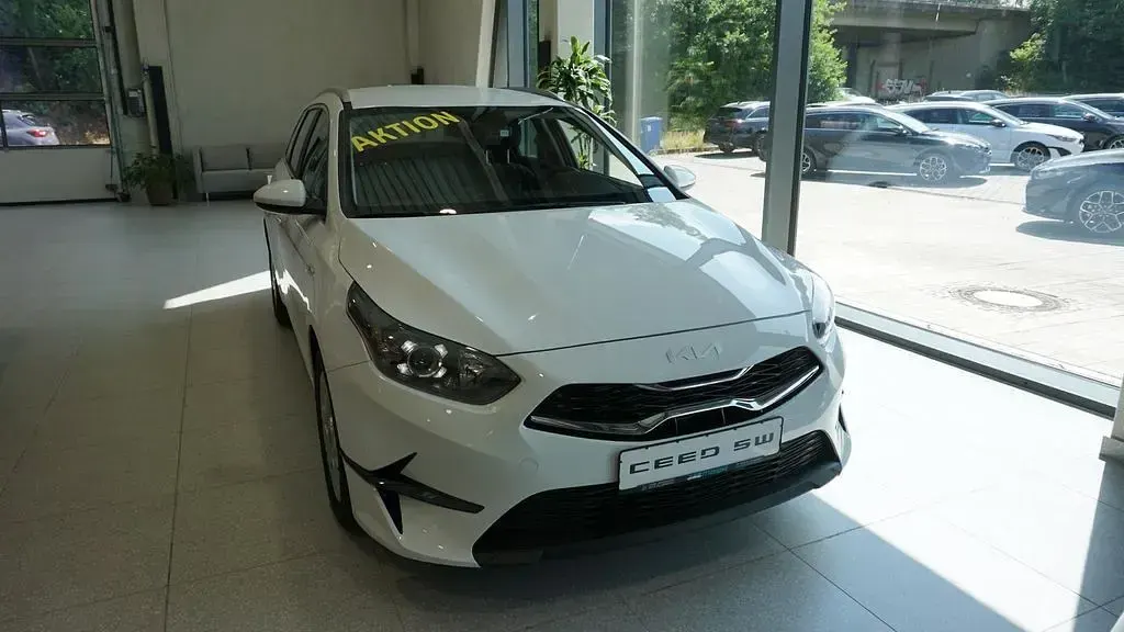 Gebraucht Kia Ceed Sportswagon Vision 140 PS (102 kW) 2024 Weiß Kombi