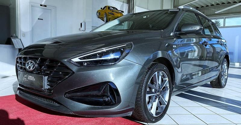 Grau Gebraucht 2023 Hyundai i30 Trend Kombi | 15.990 € (Guter Preis) - Bild 1/4