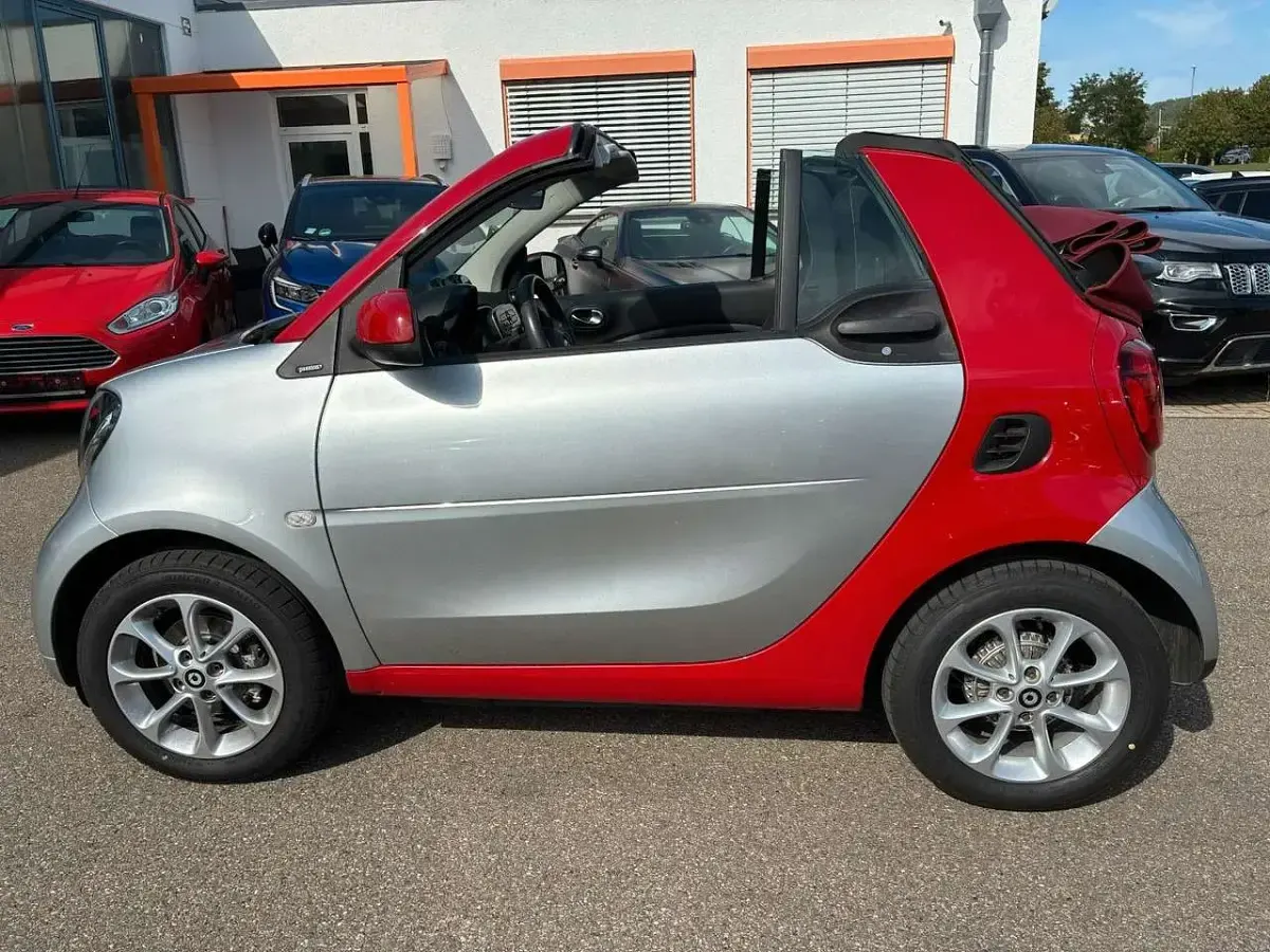 Gebraucht Smart ForTwo Cabrio Passion 90 PS (66 kW) 2017 Jupiterrot Cabrio