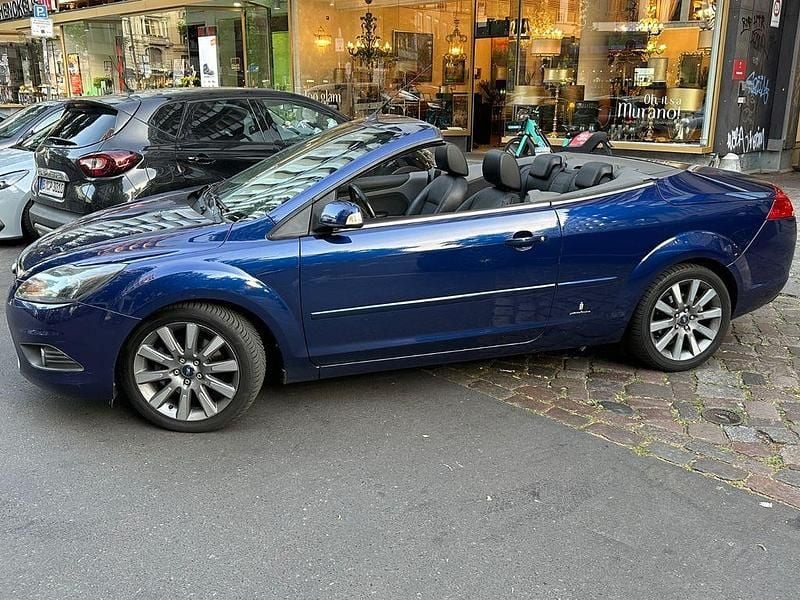 Blau Gebraucht 2008 Ford Focus Cabriolet Cabrio | 5.897 € (Teuer) - Bild 1/4