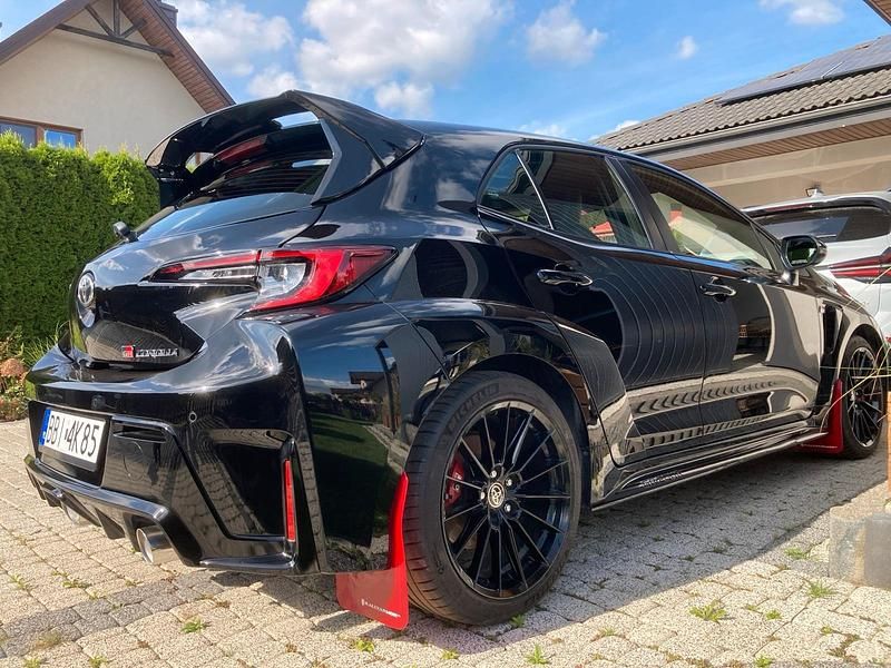 Schwarz Gebraucht 2024 Toyota Corolla Kleinwagen | 43.999 € - Bild 1/4