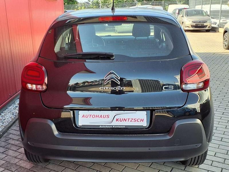 Gebraucht Citroën C3 Feel 83 PS (61 kW) 2020 Perlaneraschwarz Kleinwagen