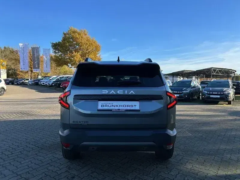Neu Dacia Bigster Journey 158 PS (116 kW) 2025 Zedergrün SUV