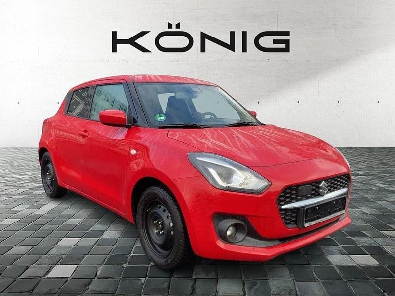Gebraucht Suzuki Swift Comfort 83 PS (61 kW) 2023 Rot Kleinwagen