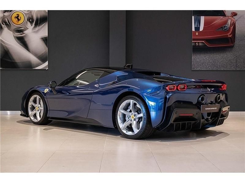 Gebraucht Ferrari SF90 780 PS (573 kW) 2024 Blau