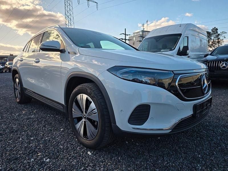 Gebraucht Mercedes EQA250 139 kW (190 PS) 2021 Silber SUV