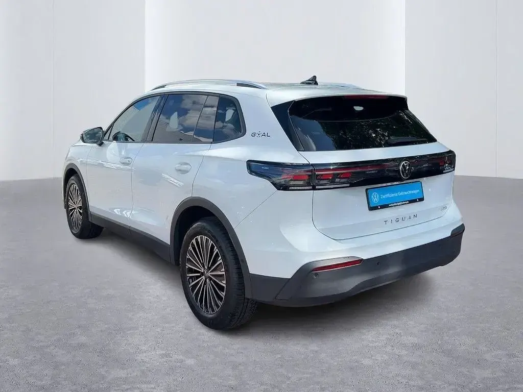 Gebraucht VW Tiguan Goal 131 PS (96 kW) 2025 0q pure white SUV