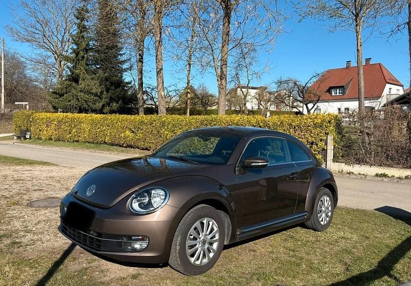 Second-hand VW Beetle 105 CP (77 kW) 2012 Maro Hatchback