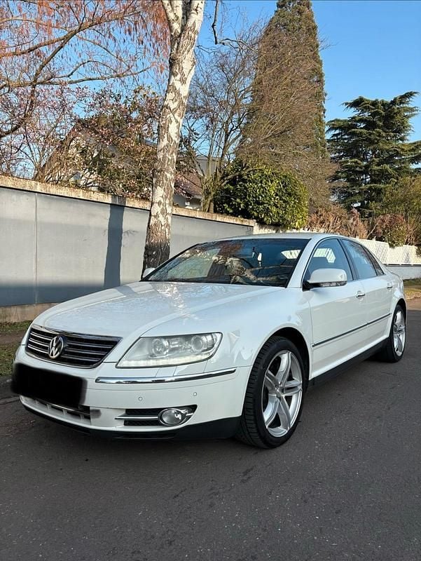 Weiß Gebraucht 2010 VW Phaeton Limousine | 8.900 € (Guter Preis) - Bild 1/4