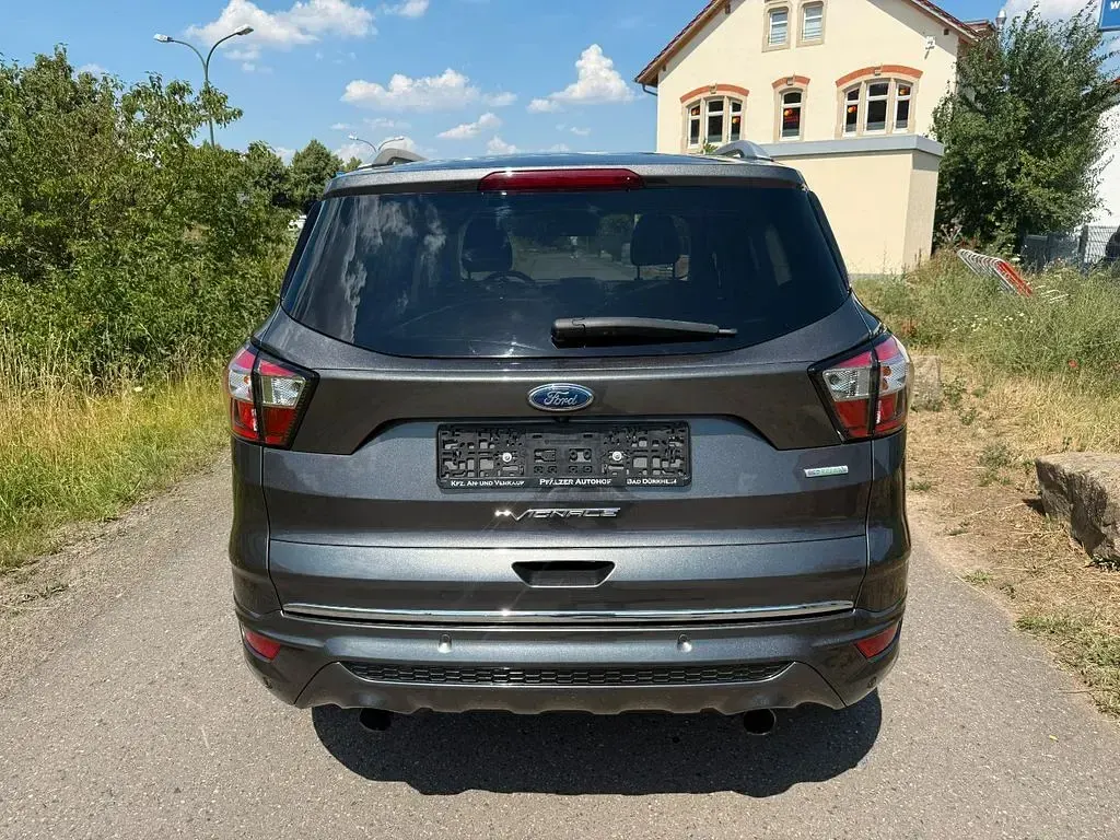 Gebraucht Ford Kuga Vignale 182 PS (133 kW) 2017 Grau SUV