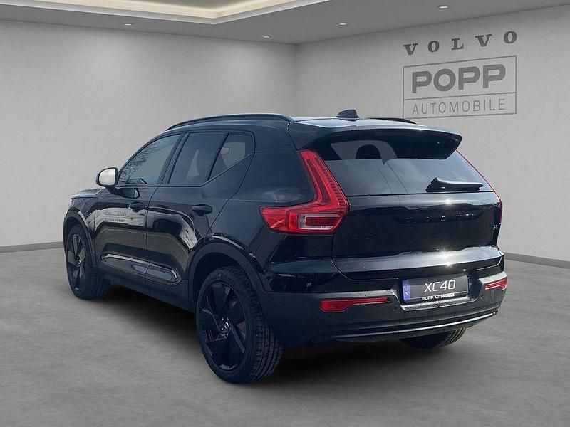 Neu Volvo XC40 Plus 197 PS (144 kW) 2026 Onyx black SUV