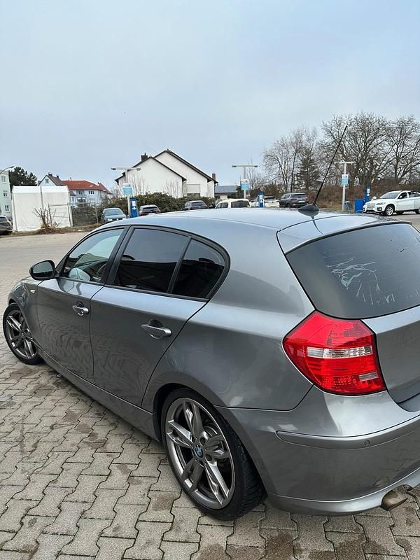 Gebraucht BMW 116 116 PS (85 kW) 2010 Grau Kleinwagen