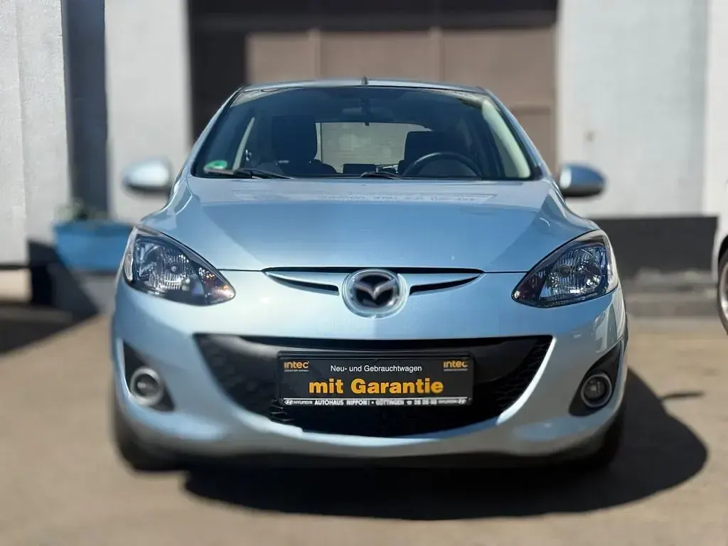 Second-hand Mazda 2 Active 75 CP (55 kW) 2012 Albastru Hatchback