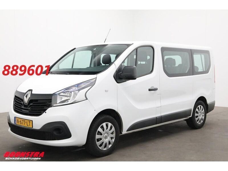 Weiß Gebraucht 2018 Renault Trafic Expression Van | 11.675 € (Teuer) - Bild 1/4