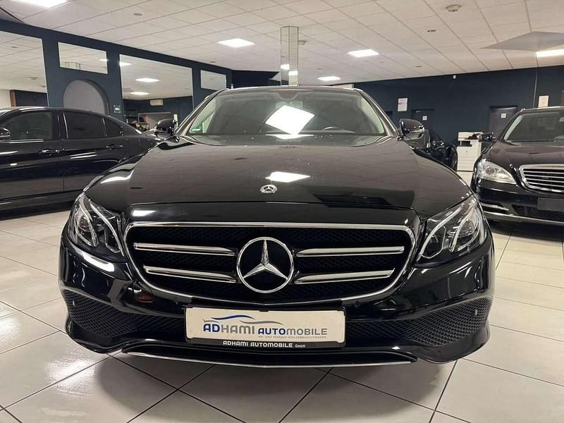 Gebraucht Mercedes E300 Avantgarde 320 PS (235 kW) 2019 Schwarz Limousine