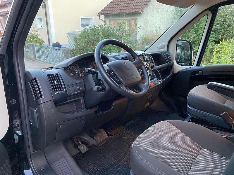 Gebraucht Peugeot Boxer Premium 140 PS (102 kW) 2020 Schwarz Van