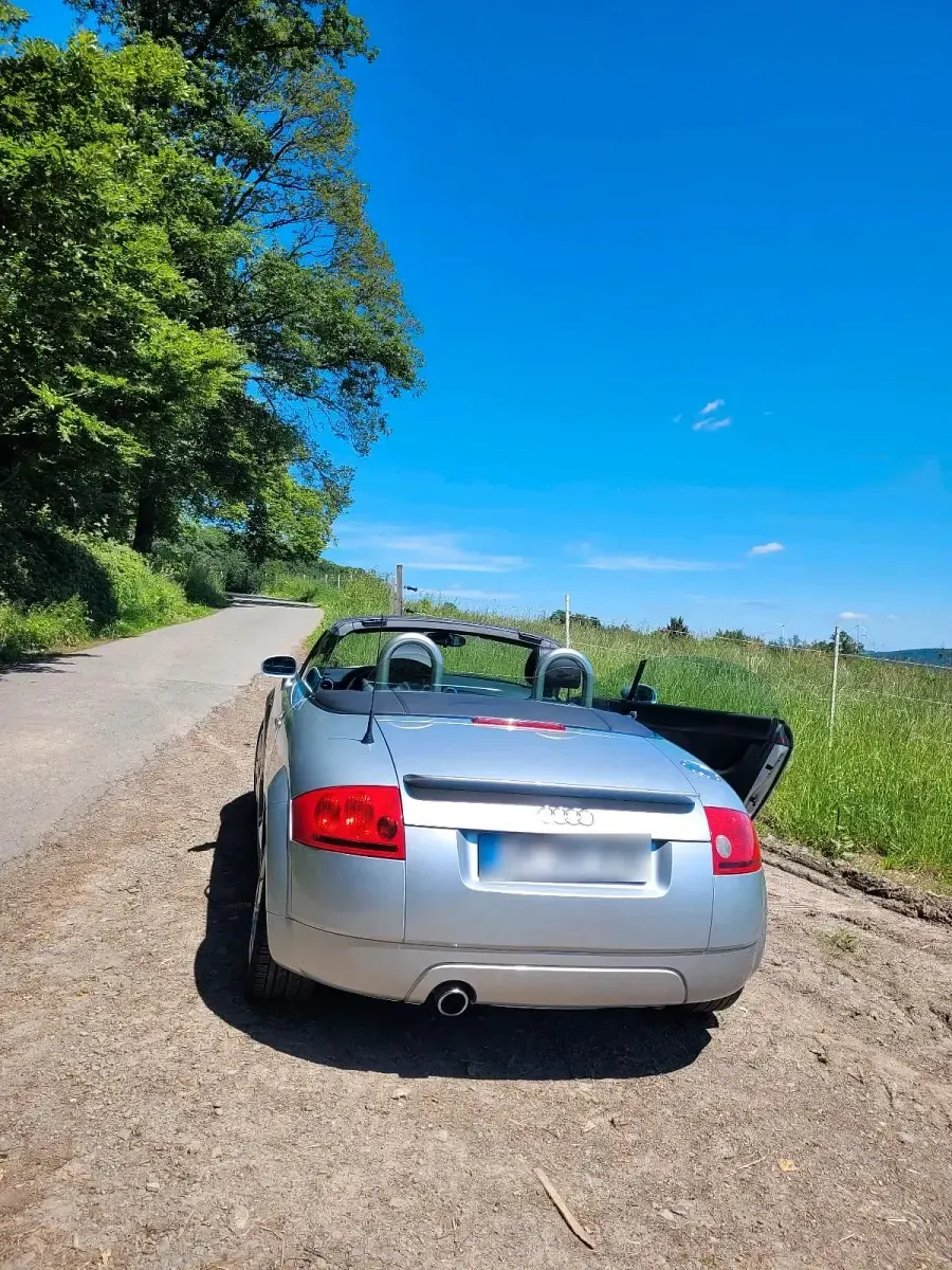 Gebraucht Audi TT Roadster 150 PS (110 kW) 2002 Silber Cabrio