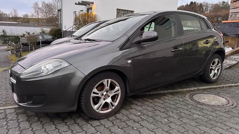 Gebraucht Fiat Bravo 90 PS (66 kW) 2010 Grau Kleinwagen