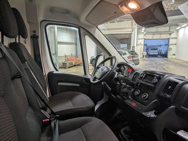Gebraucht Opel Movano 165 PS (121 kW) 2024 Weiß Van