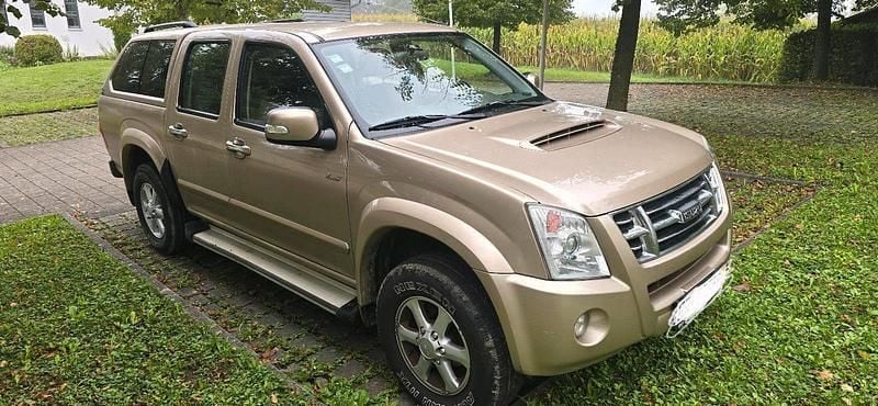 Gebraucht Isuzu D-Max 163 PS (119 kW) 2008 Gold Abholung