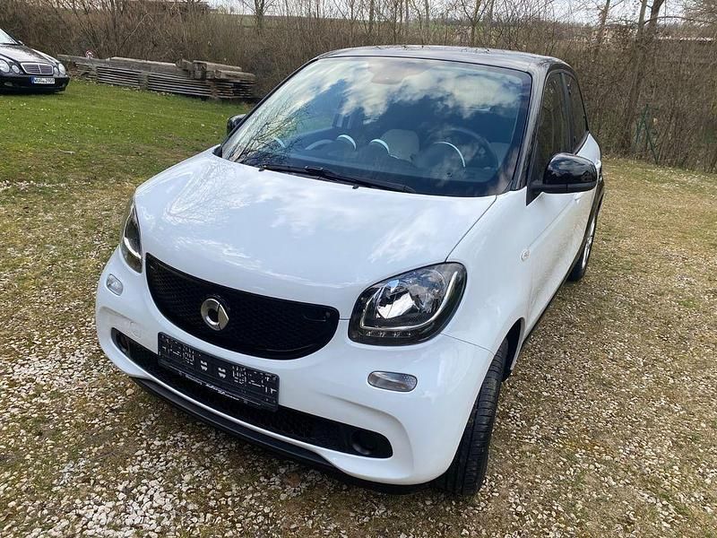 Gebraucht Smart ForFour Passion 71 PS (52 kW) 2015 Weiß Kleinwagen