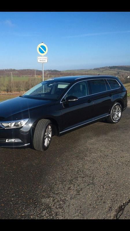 Gebraucht VW Passat Highline 150 PS (110 kW) 2019 Schwarz Kombi
